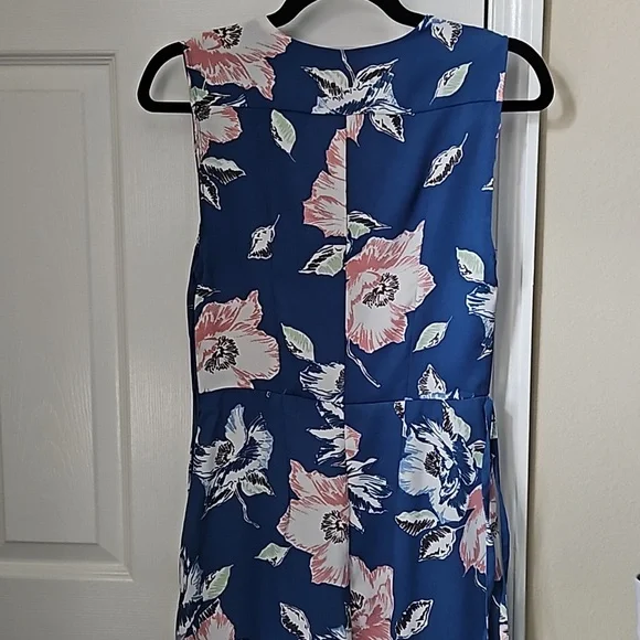 French Connection Dress: Faux Wraparound, Floral - Picture 4 of 4